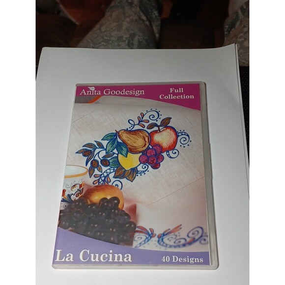 La Cucina Anita Goodesign Embroidery Machine Design CD NEW 63AGHD Sealed - Picture 1 of 3